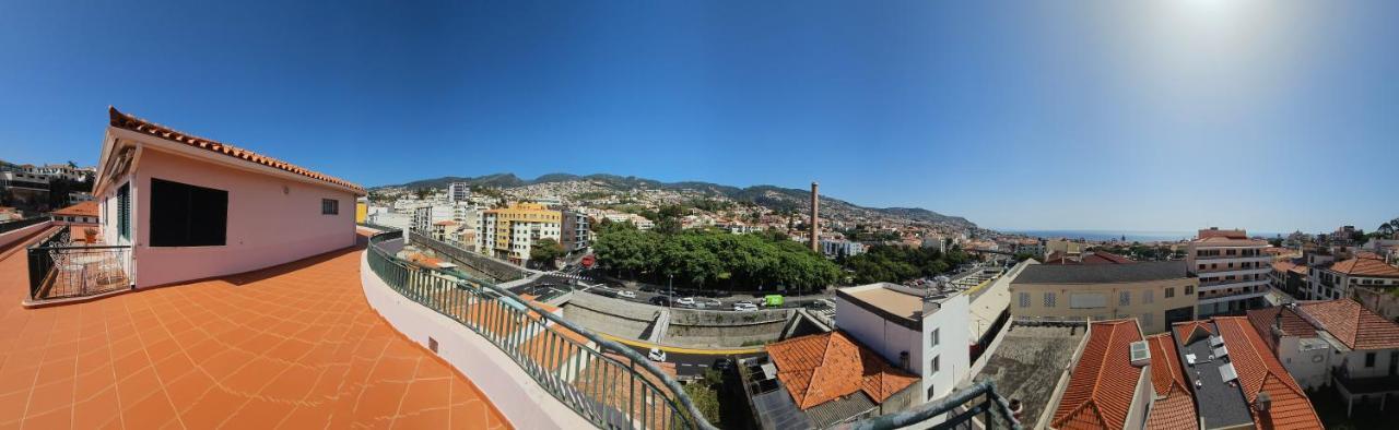 Garden And Seaview Apartment - Free Parking Funchal Dış mekan fotoğraf